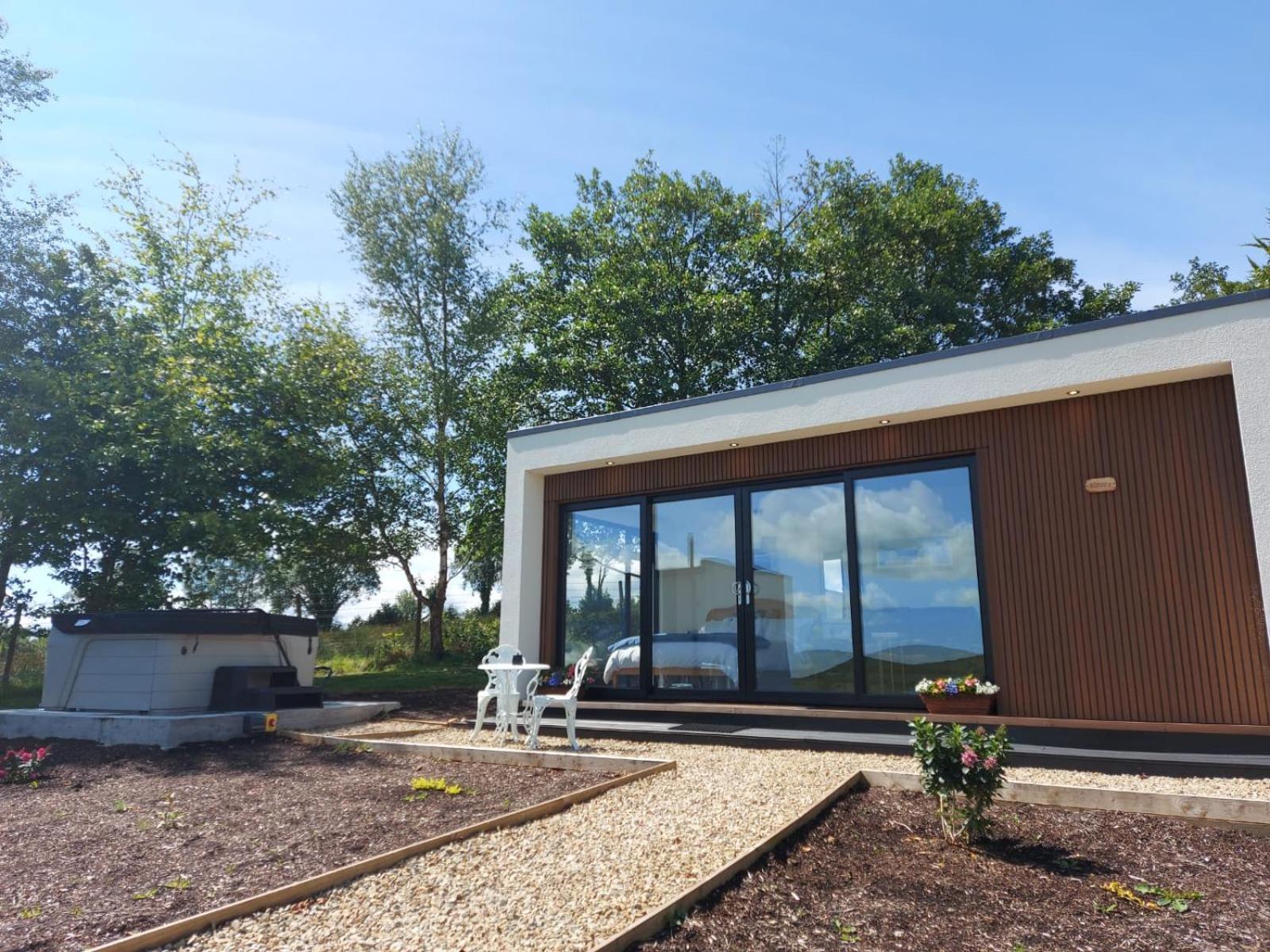 Lakescape - Waterfront Self- Catering Cabins 恩尼斯基林 客房 照片