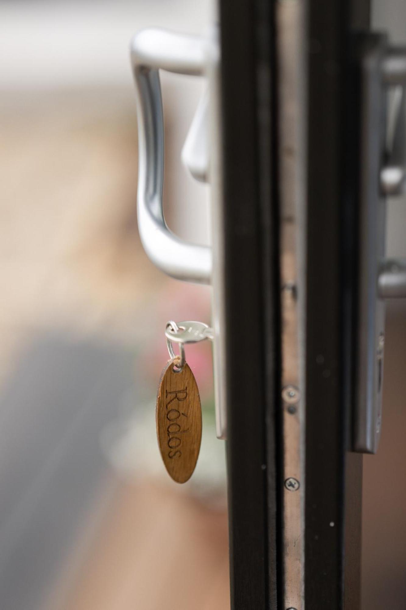 Lakescape - Waterfront Self- Catering Cabins 恩尼斯基林 外观 照片