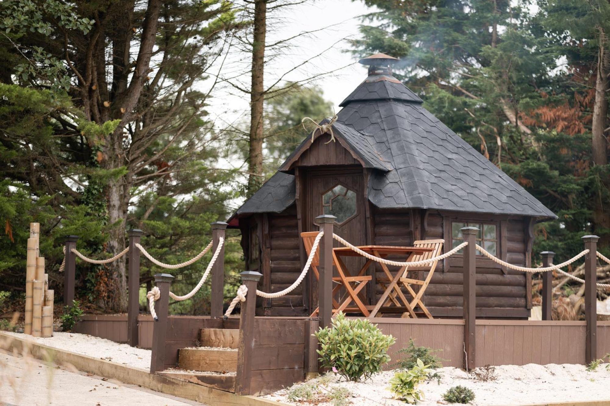 Lakescape - Waterfront Self- Catering Cabins 恩尼斯基林 外观 照片